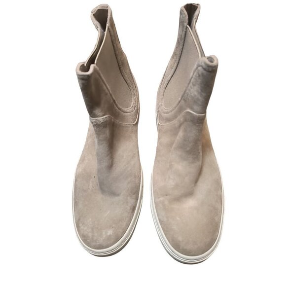 Vince Suede Ankle Chelsea Boots Water Resistant Woman's size 6.5 New with scuffs - Picture 3 of 6